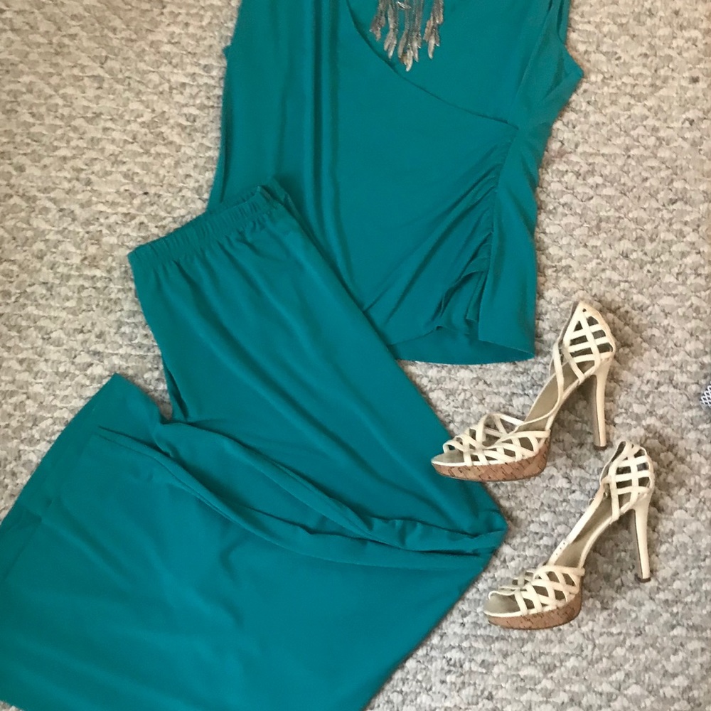 Vintage Bob Mackie 2 piece Wide leg deep v Top Set
